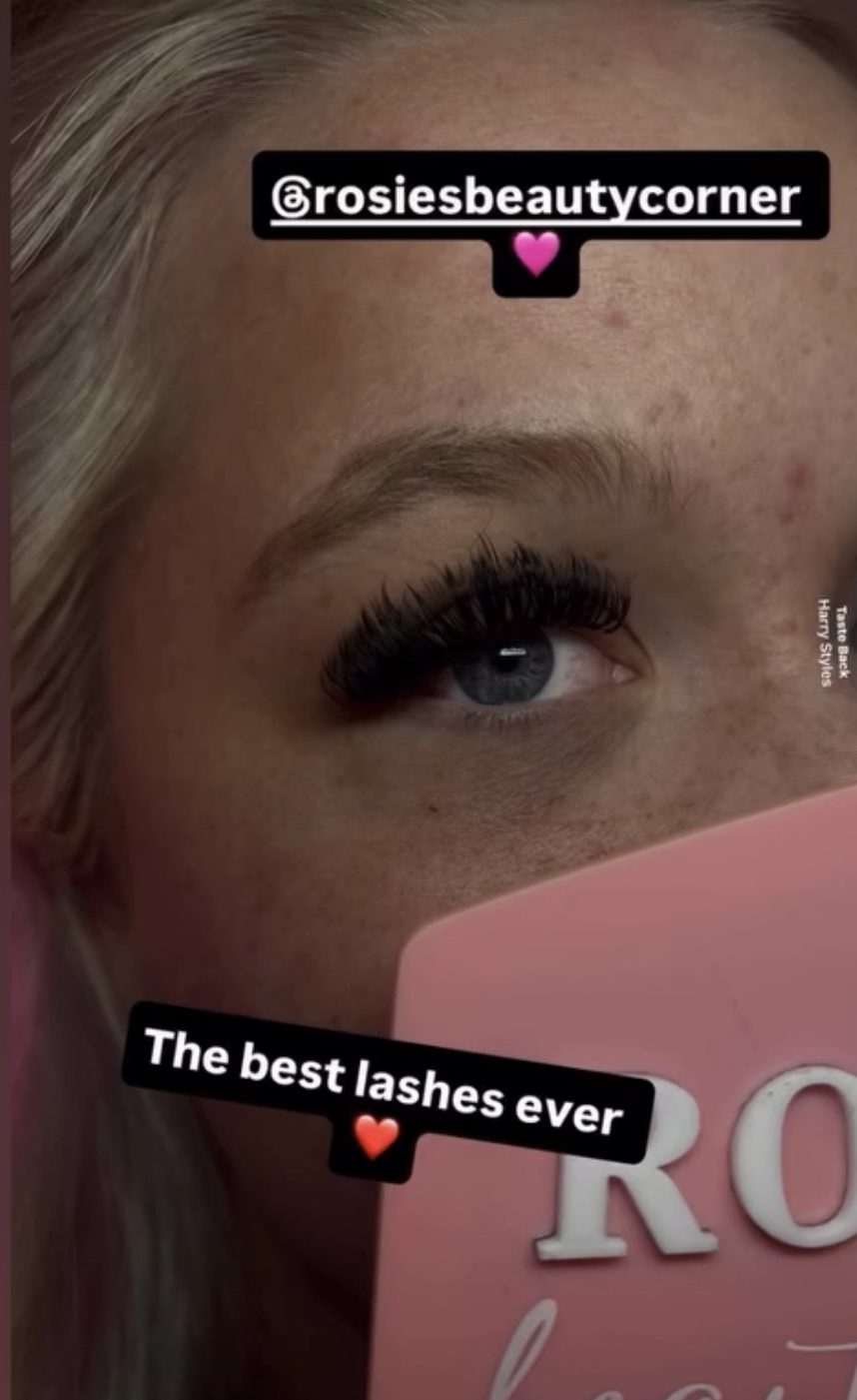 Lash set by Rosie, photographed by client Elener